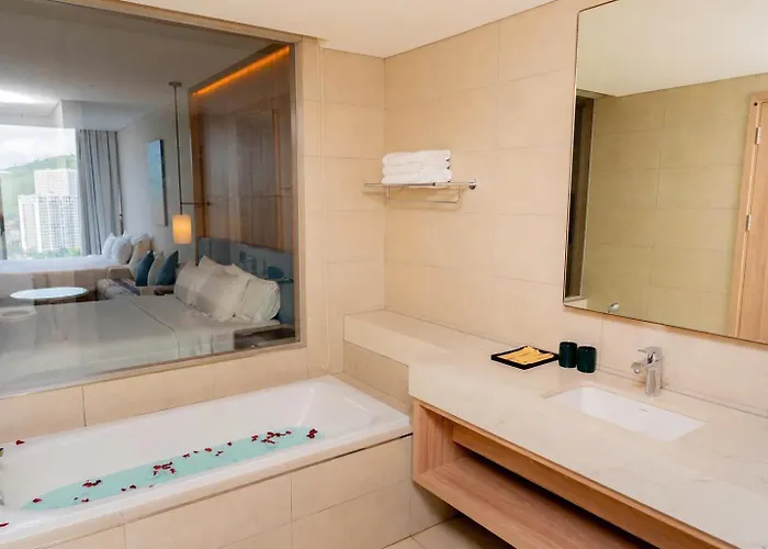 Căn hộ A La Carte Bay Junhome *