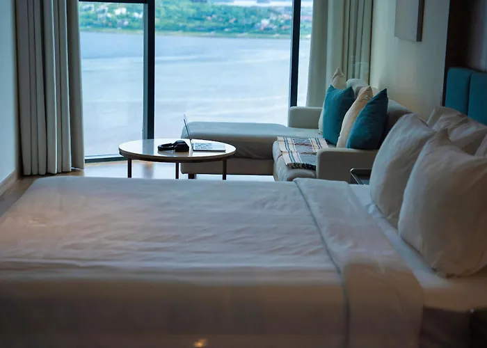 A La Carte Bay Junhome Hạ Long