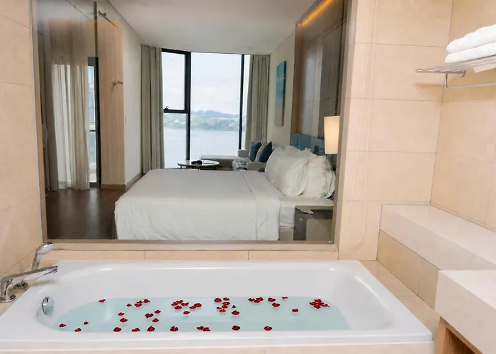 Căn hộ A La Carte Bay Junhome *